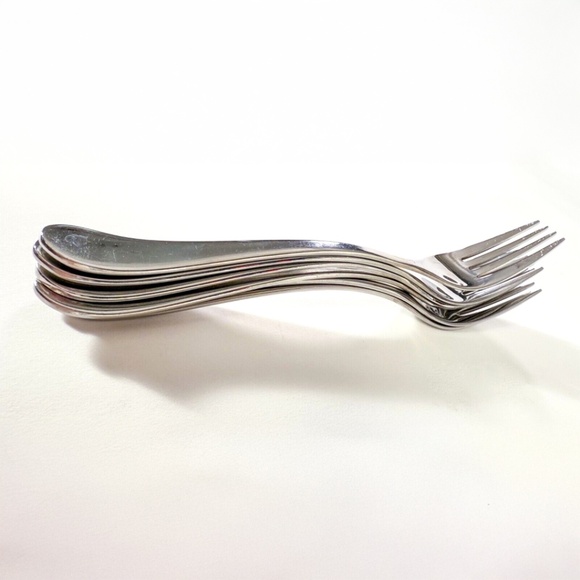 (6) Oneida Stainless Steel Dinner Forks – Good/Fair Condition 🍽️✨ - Picture 2 of 6